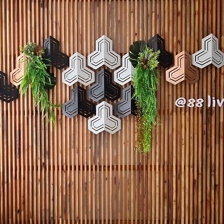 88 Living Aparthotel Bangkok Bagian luar foto